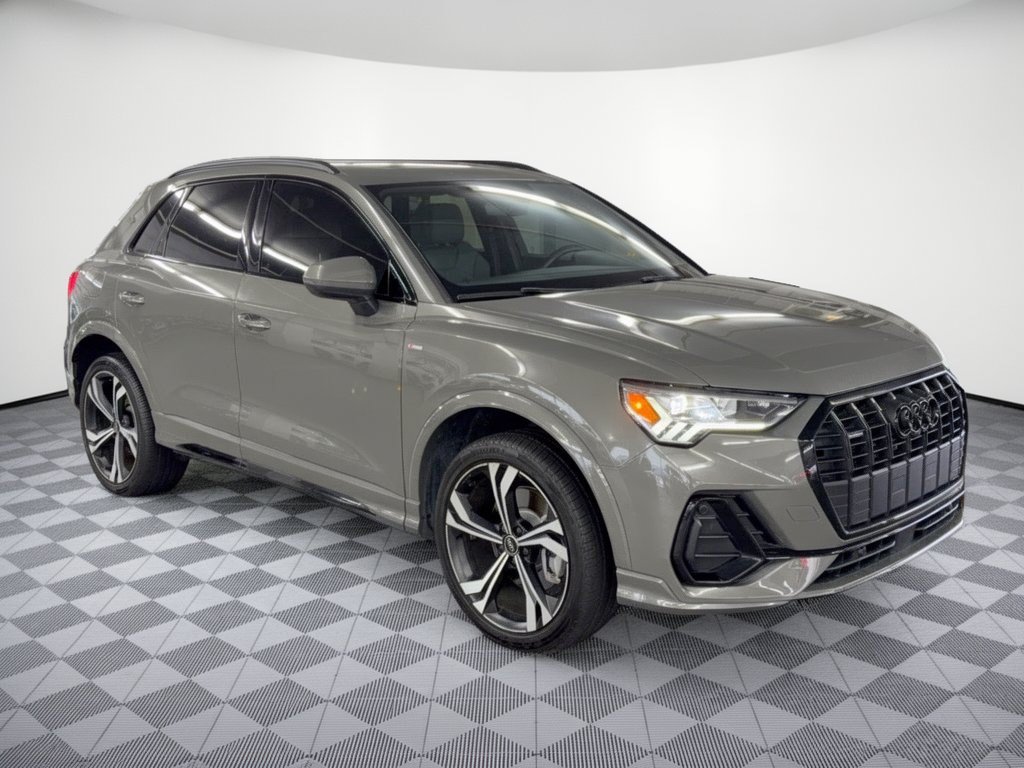 Used 2023 Audi Q3 2.0T Premium Plus w/ Premium Plus Package AWD/4WD image 7