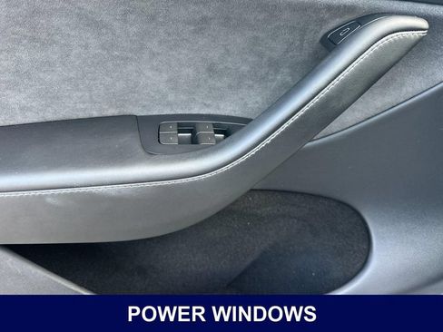 Used 2023 Tesla Model Y Long Range AWD/4WD image 11