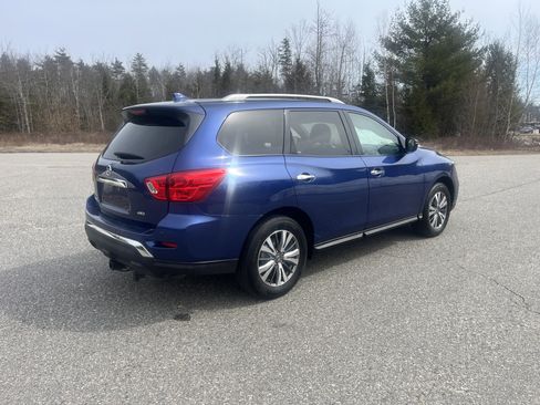 New 2026 Nissan Pathfinder SV image 7