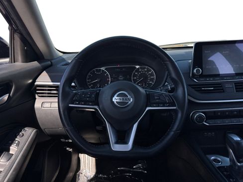 Used 2020 Nissan Altima 2.5 SR AWD/4WD image 12