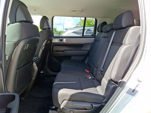 Used 2024 Hyundai Santa Fe SE FWD image 9