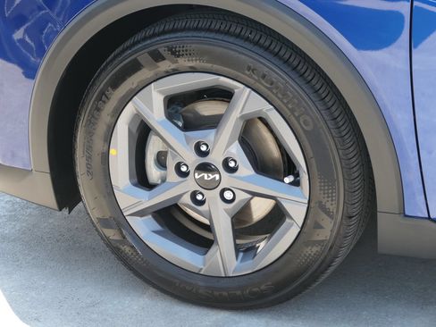 Certified 2025 Kia K4 FWD image 9