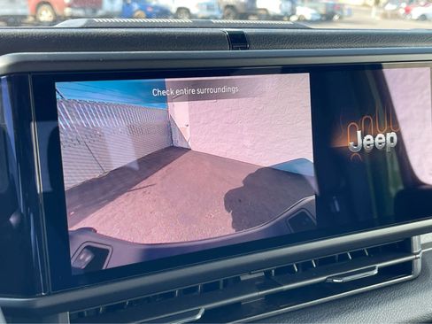 New 2025 Jeep Gladiator Sport image 19