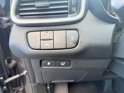 Used 2019 Kia Sorento EX AWD/4WD image 24
