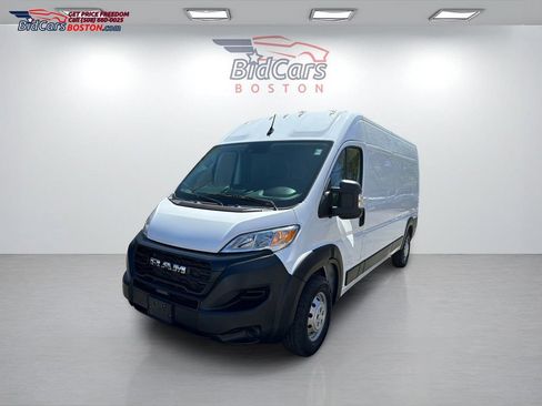 Used 2023 RAM ProMaster 2500 FWD image 1