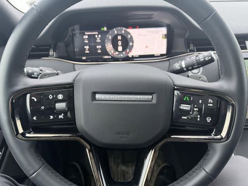 Used 2024 Land Rover Range Rover Evoque Dynamic SE image 11