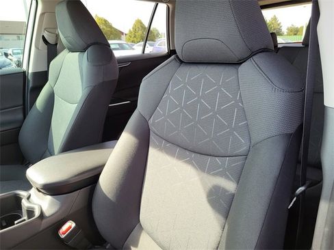 Used 2025 Toyota RAV4 XLE image 14