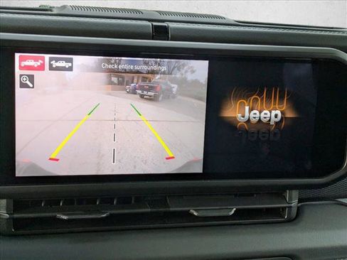 New 2025 Jeep Gladiator Rubicon image 15