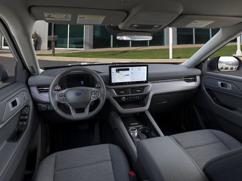 New 2025 Ford Explorer Active image 10