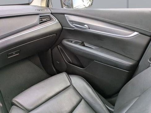 Used 2019 Cadillac XT5 Premium Luxury image 19
