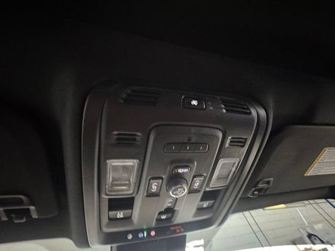 Used 2024 GMC Yukon XL Denali Ultimate AWD/4WD image 25