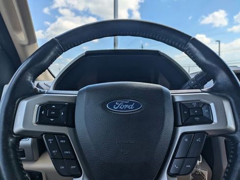 Used 2020 Ford F350 Lariat w/ Chrome Package image 33