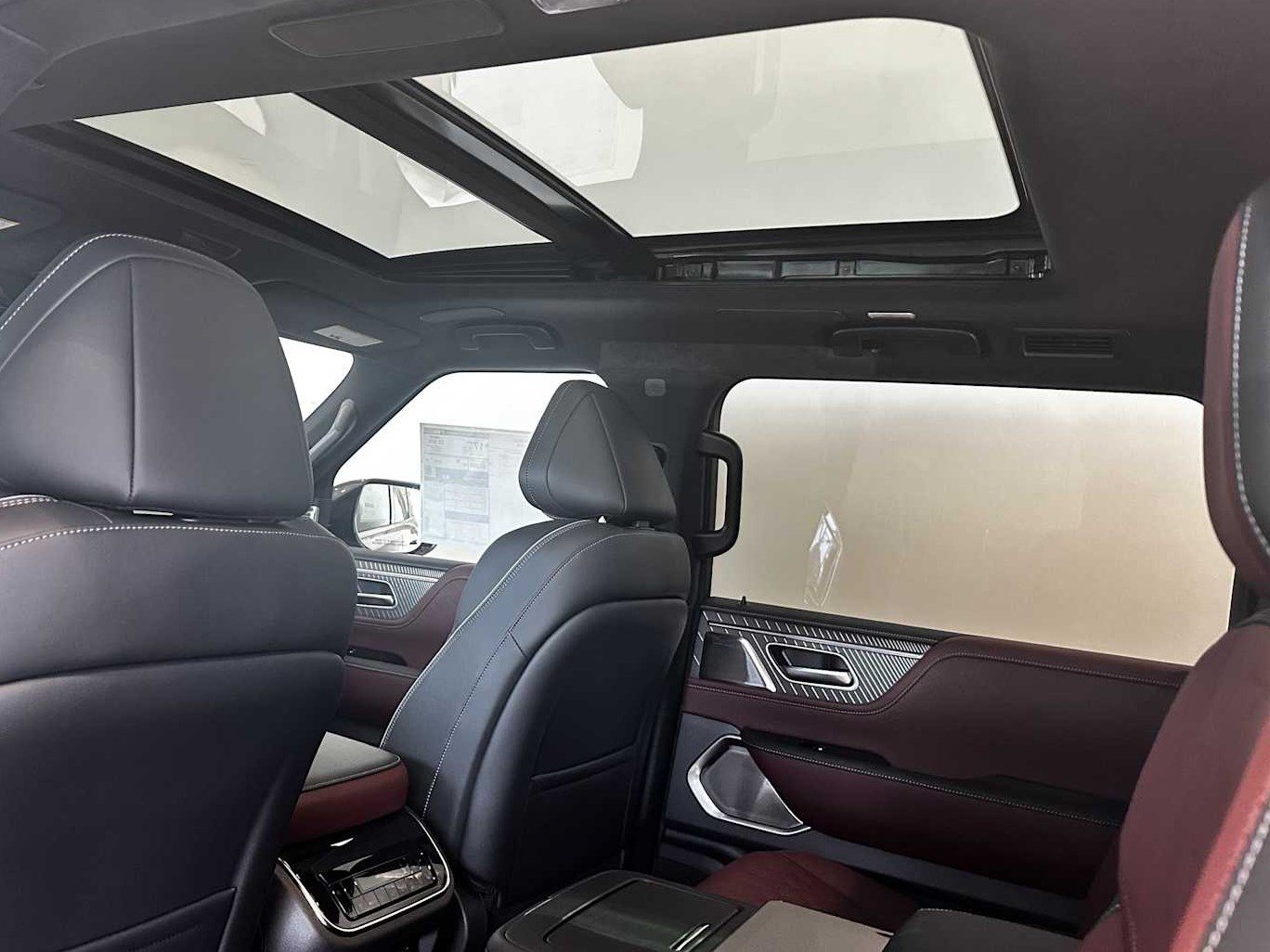 New 2027 INFINITI QX80 Autograph w/ Premium Cargo Package AWD/4WD image 13