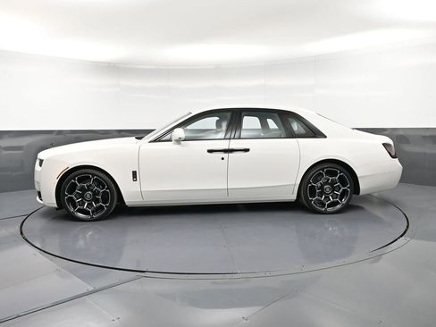 New 2027 Rolls-Royce Ghost Black Badge AWD/4WD image 2