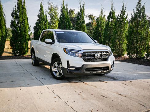 Certified 2024 Honda Ridgeline RTL image 2