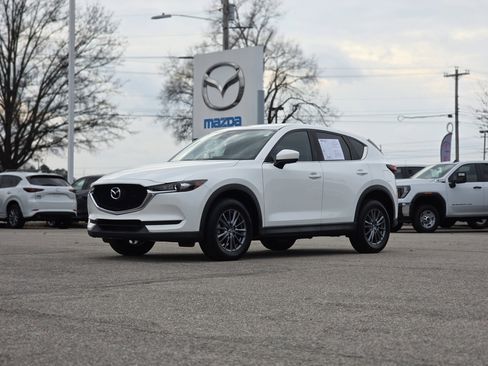 Used 2017 MAZDA CX-5 Sport image 3