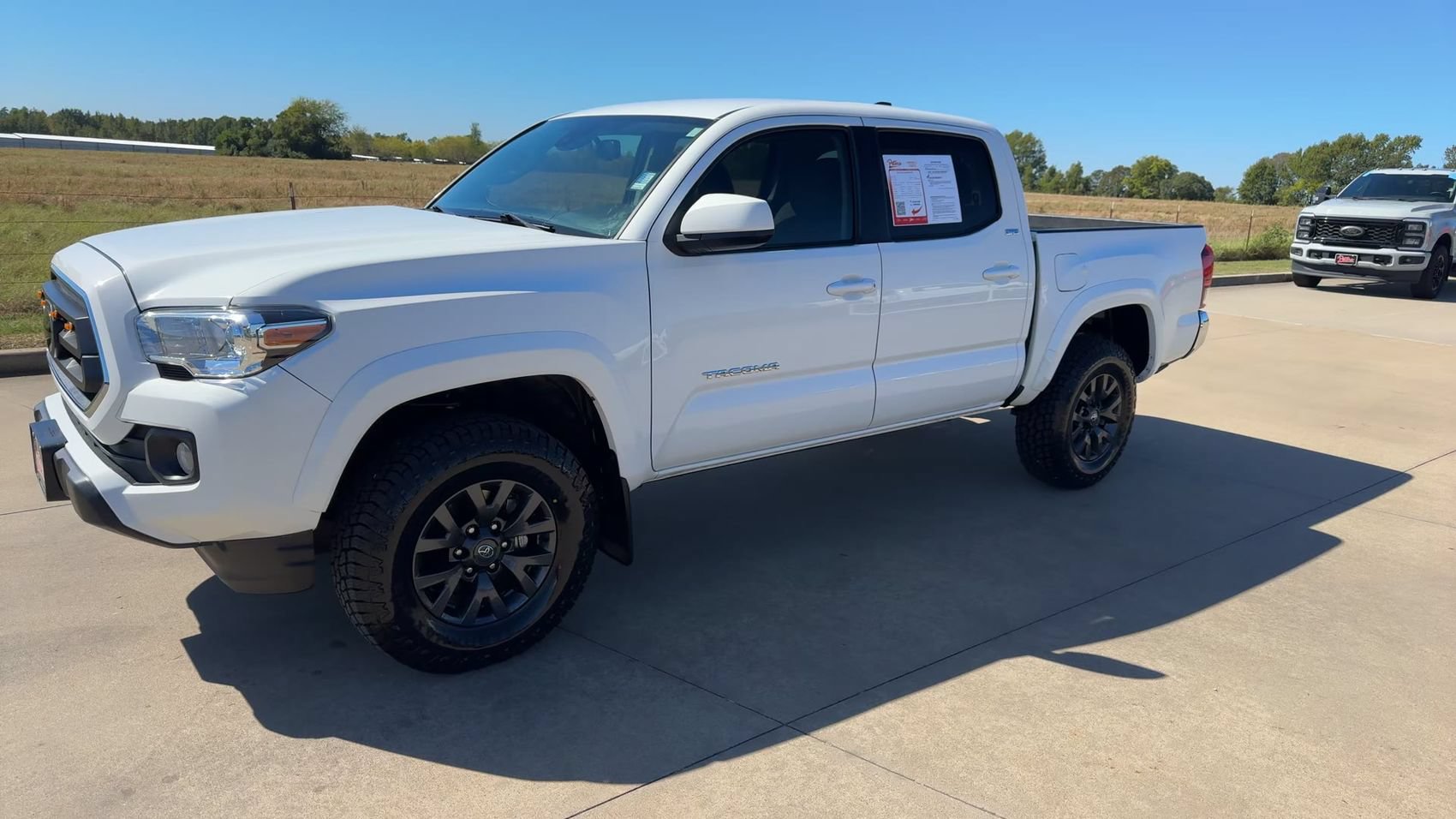 Used 2023 Toyota Tacoma SR5 RWD image 5