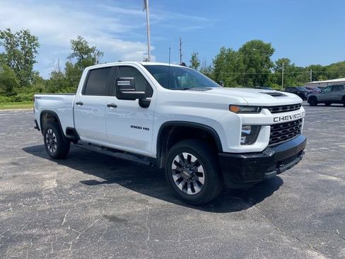 Used 2021 Chevrolet Silverado 2500 Custom w/ Custom Value Package AWD/4WD image 11