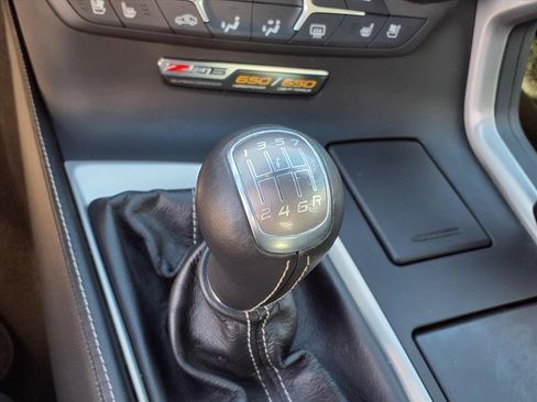 Used 2015 Chevrolet Corvette Z06 w/ 2LZ Preferred Equipment Group image 22