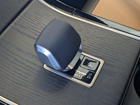 New 2026 Land Rover Range Rover Velar Autobiography image 12