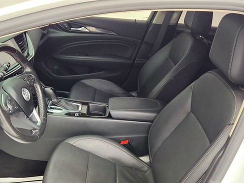 Used 2019 Buick Regal Essence w/ Driver Confidence Package I AWD/4WD image 19