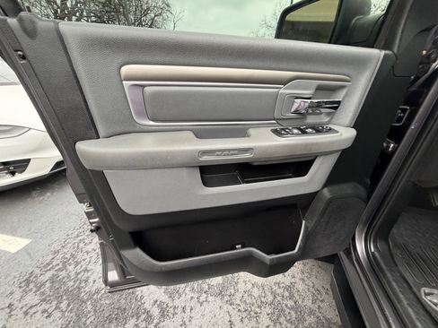 Used 2017 RAM 1500 Big Horn image 16