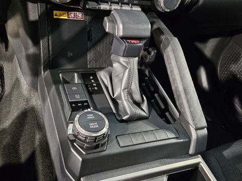 Certified 2025 Toyota 4Runner TRD Sport AWD/4WD image 32