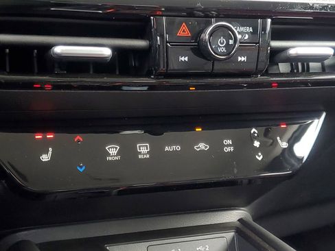 New 2026 Nissan Kicks SR image 23