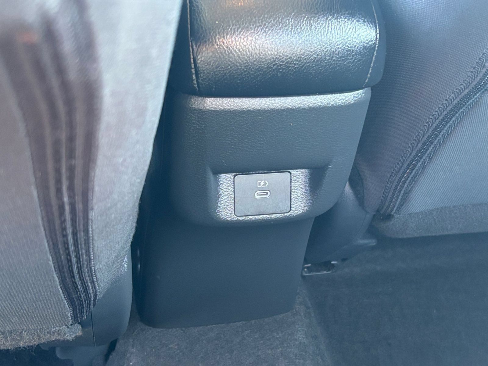 Used 2025 Nissan Versa SV FWD image 22