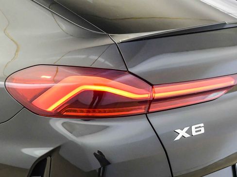 New 2026 BMW X6 xDrive40i w/ Climate Comfort Package image 12