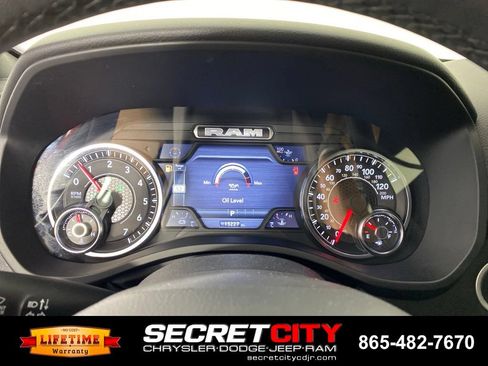 Used 2025 RAM 1500 Big Horn AWD/4WD image 17