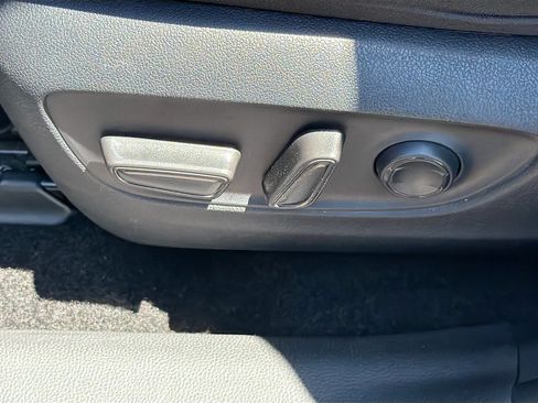 Used 2025 Toyota RAV4 XLE image 24