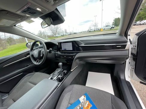 Used 2025 Toyota Camry LE FWD image 10
