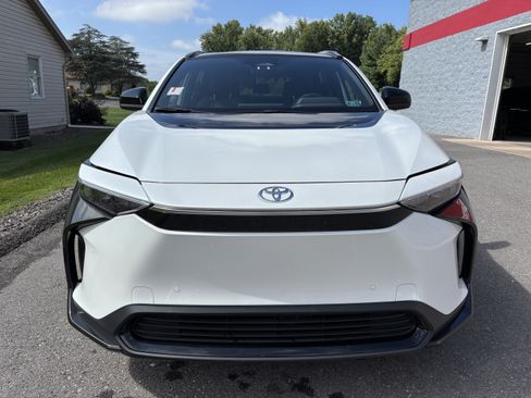 Used 2024 Toyota bZ4X AWD w/ Weather Package image 9