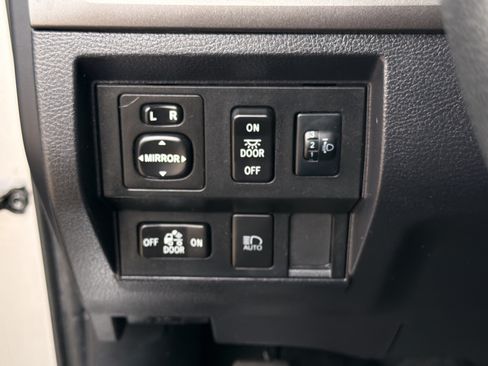 Used 2020 Toyota Tundra SR5 AWD/4WD image 20