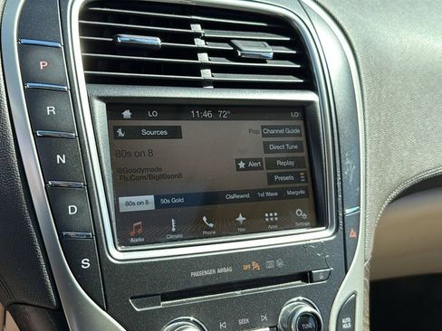 Used 2017 Lincoln MKX Reserve image 29