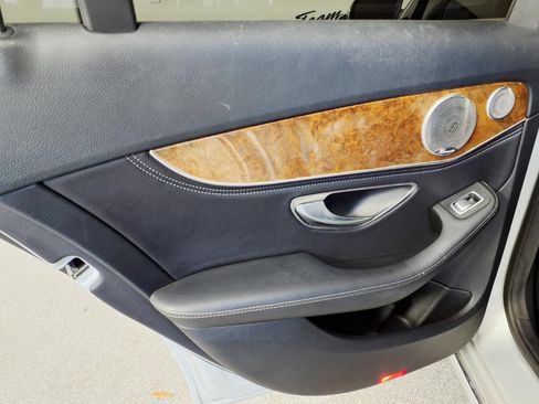 Used 2015 Mercedes-Benz C 300 4MATIC Sedan image 25