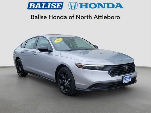 Used 2025 Honda Accord SE image 10