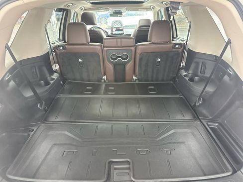 Used 2024 Honda Pilot Elite image 49