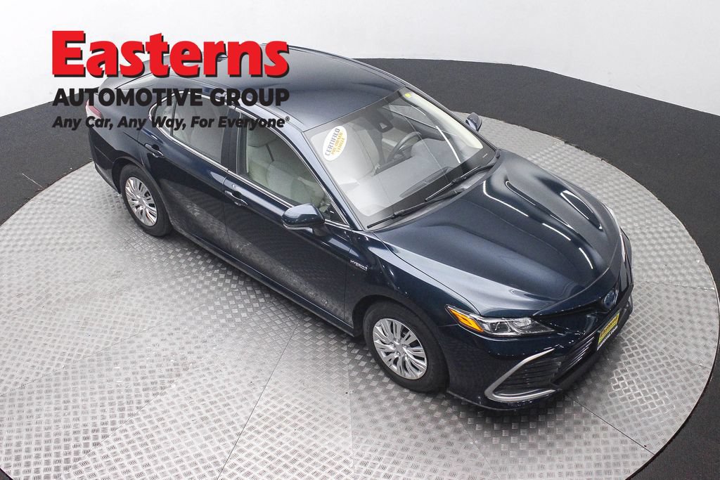 Used 2021 Toyota Camry LE FWD image 5