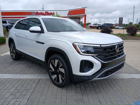 New 2026 Volkswagen Atlas Cross Sport SE FWD image 1