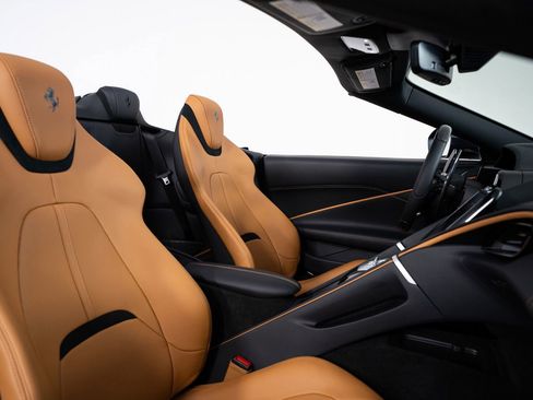 Certified 2025 Ferrari Roma Spider image 25