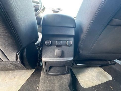 Used 2018 Ford Explorer XLT FWD image 13