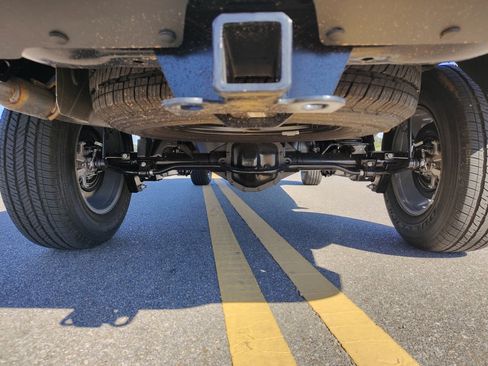 New 2025 Jeep Gladiator Sport w/ Premium Package image 33