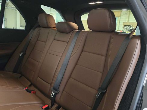 Used 2024 Mercedes-Benz GLE 450 4MATIC image 17