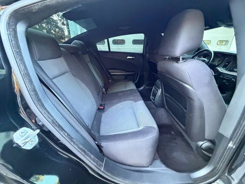 Used 2015 Dodge Charger SE w/ Sport Appearance Group RWD image 40