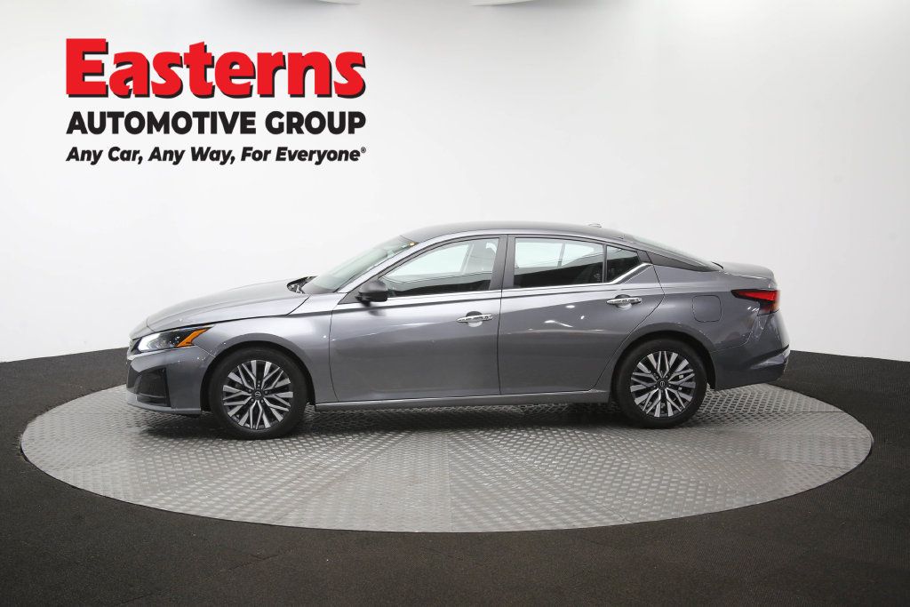 Used 2024 Nissan Altima 2.5 SV FWD image 62
