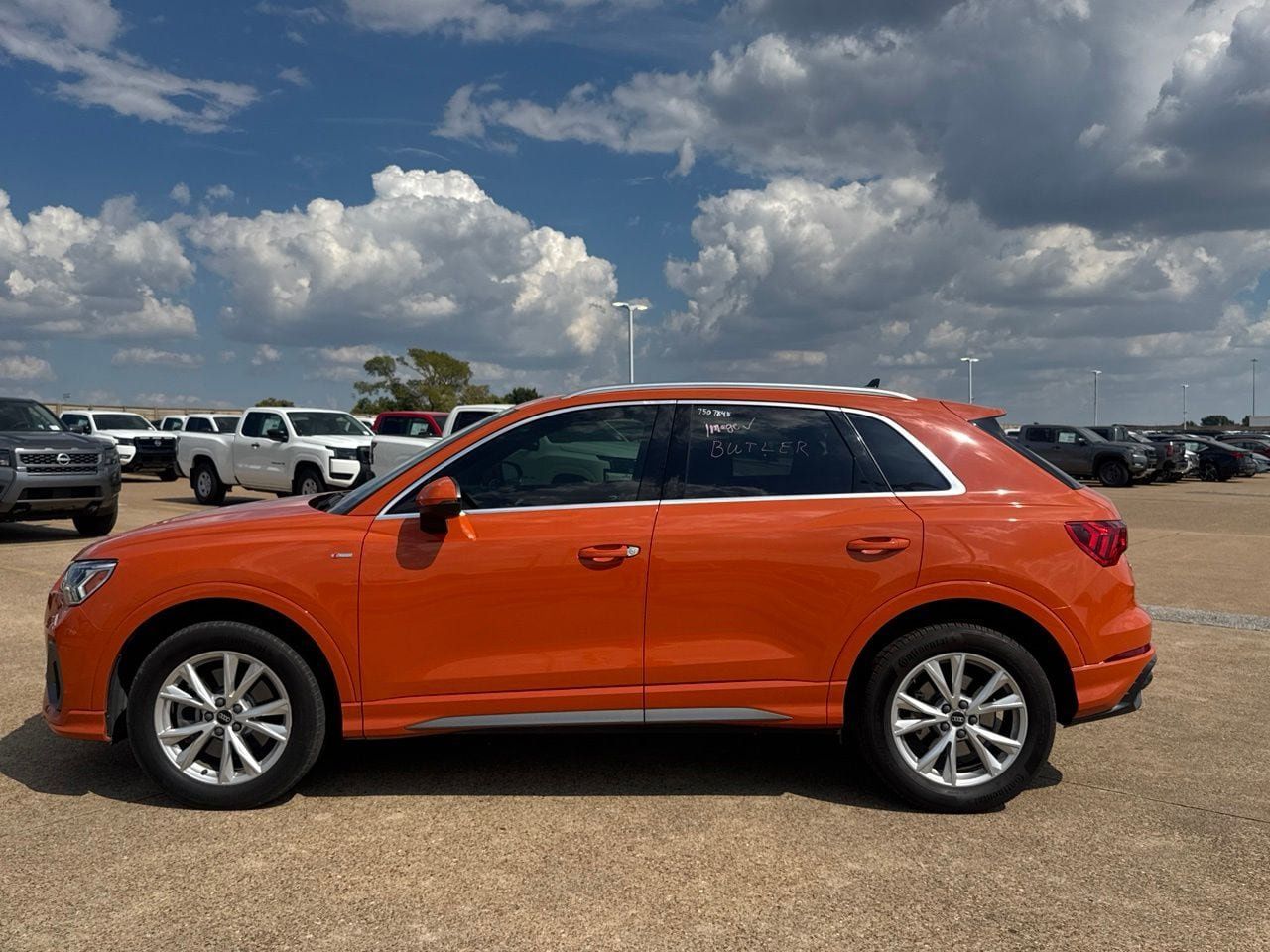 Used 2022 Audi Q3 2.0T Premium Plus w/ Premium Plus Package AWD/4WD image 11