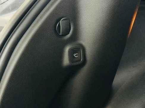 Used 2022 Jeep Compass Limited w/ Elite Group image 8