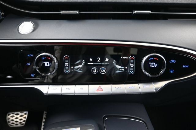 Used 2025 Genesis GV70 3.5T Sport AWD/4WD image 34